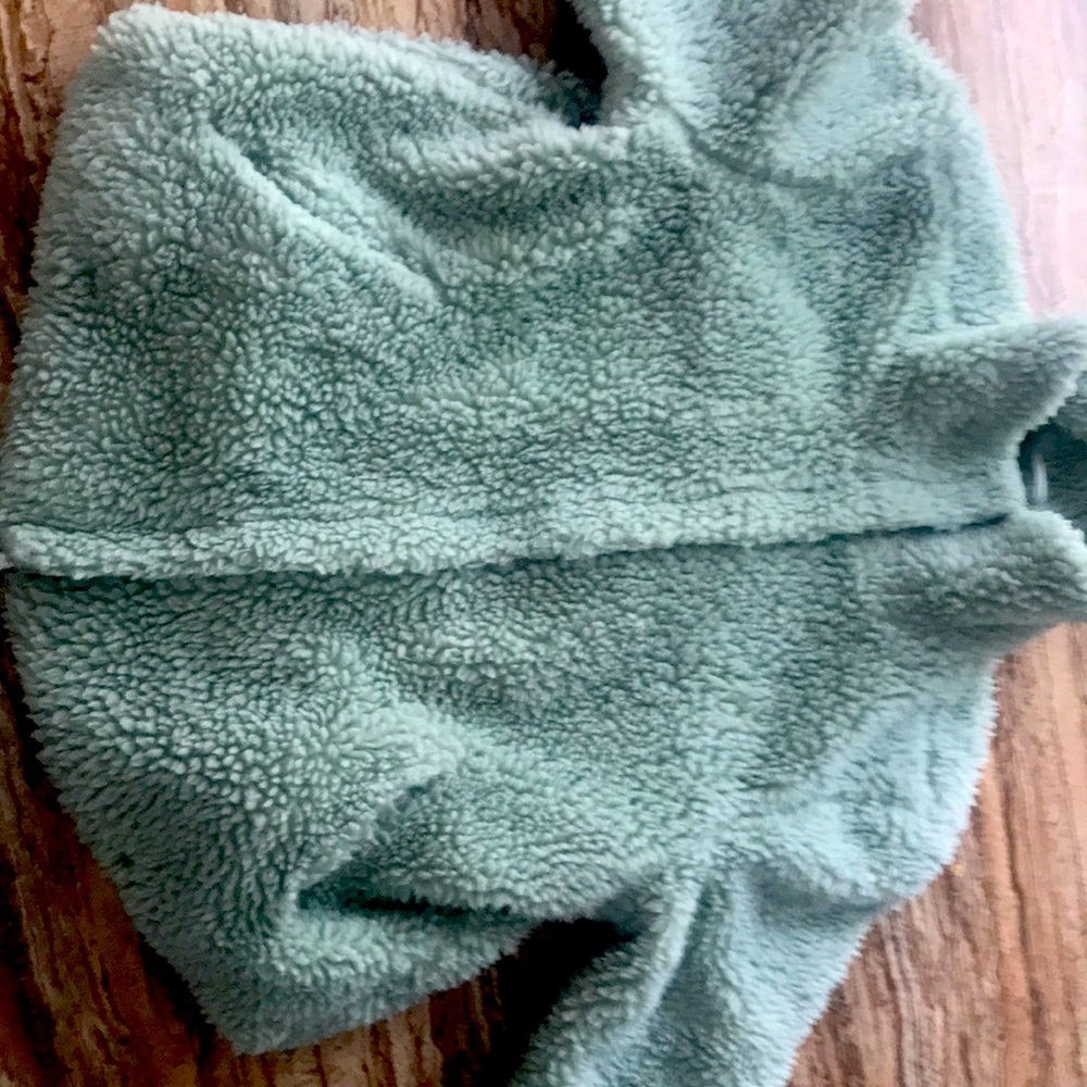 Mint green, fluffy, size small
